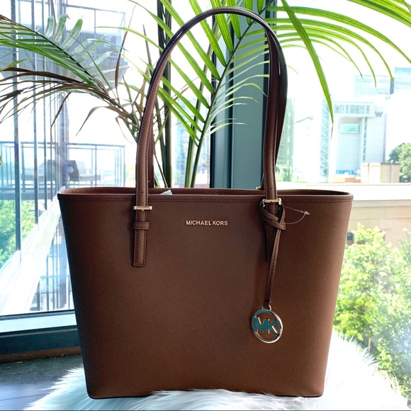 Michael Kors Handbags - Michael Kors Jet Set Medium Tote Brown